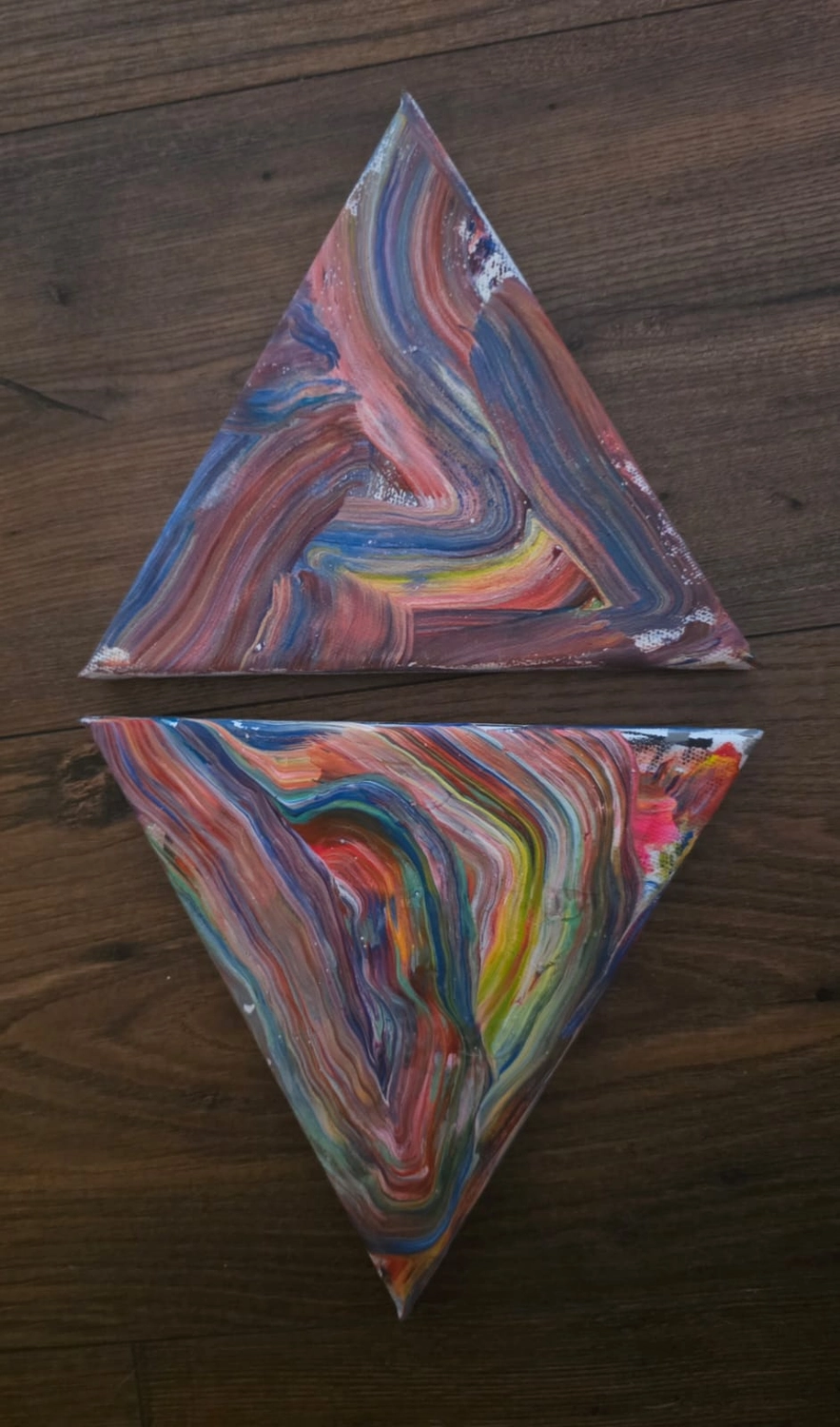 GedankenGuss - Holzskulpturen und abstrakten Kunstwerken -  Farbenfrohen abstraktes Kunstwerk