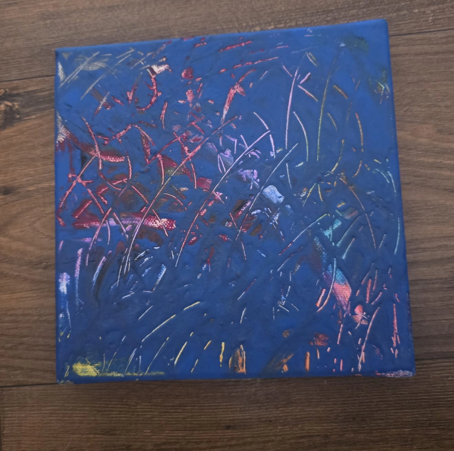 GedankenGuss - Holzskulpturen und abstrakten Kunstwerken -  Farbenfrohen abstraktes Kunstwerk